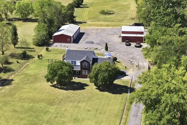 4612 Midland Rd, Christiana, TN 37037