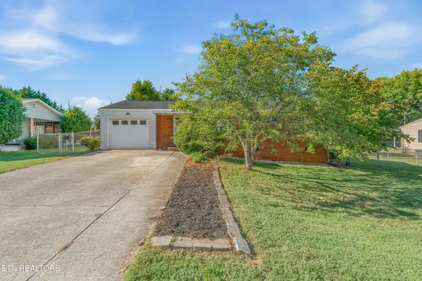 2001 Radiance Drive, Knoxville, TN 37912