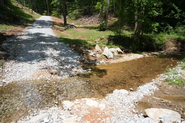 1 Budds Creek Road, Palmyra, TN 37142