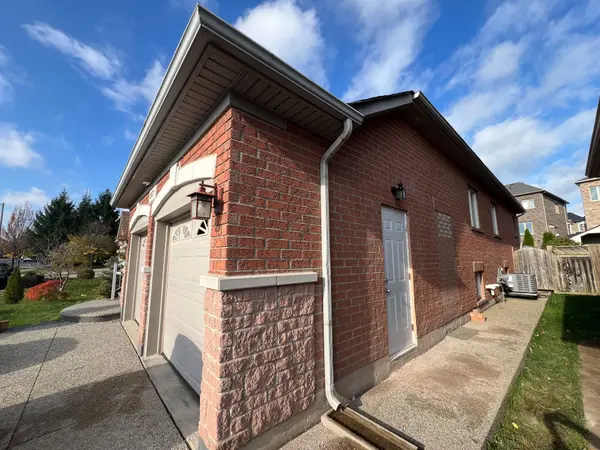 2421 Eighth Line, Oakville, ON L6H 7L7