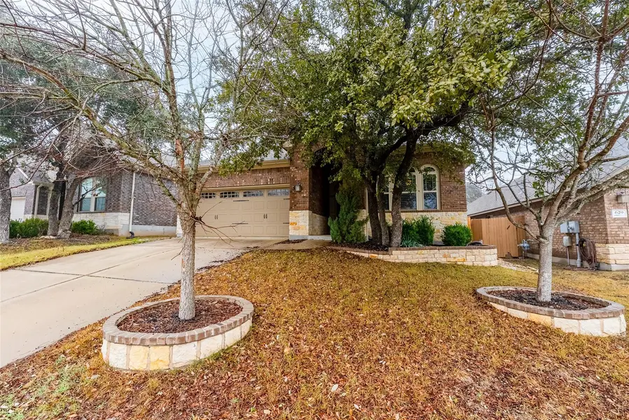 633 Cerezo DR, Leander, TX 78641
