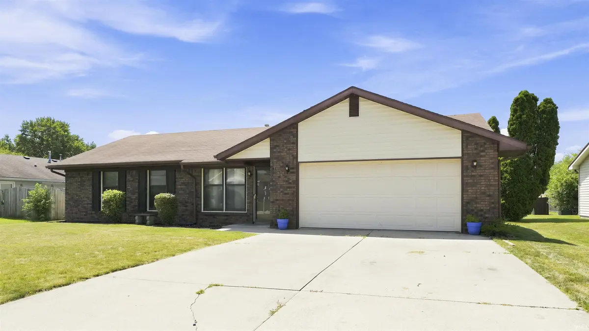 1531 Cherry LN, Decatur, IN 46733