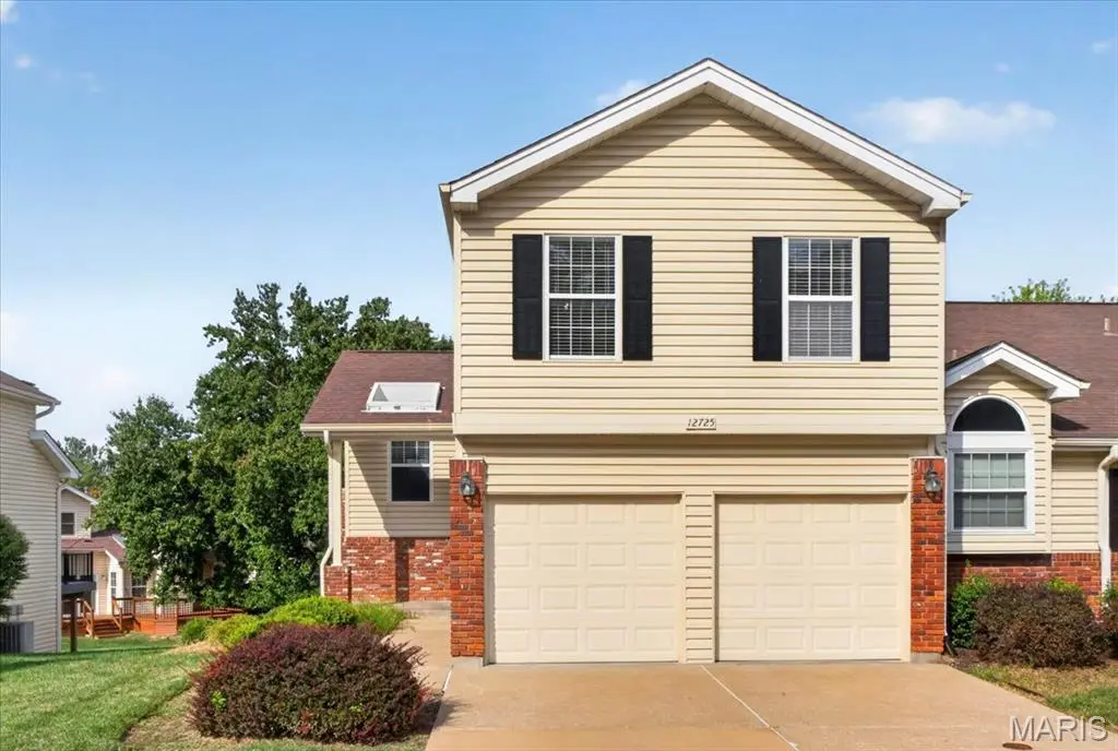 12725 Bennington Common LN, St Louis, MO 63146