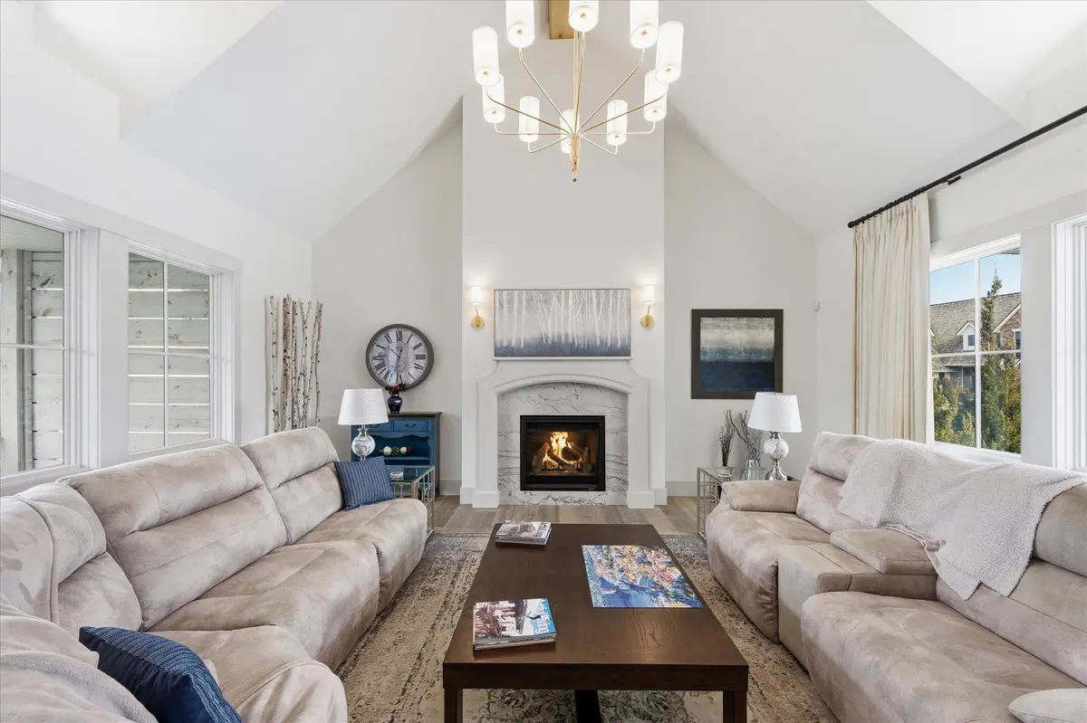 9810 Sky LN, Eden Prairie, MN 55347