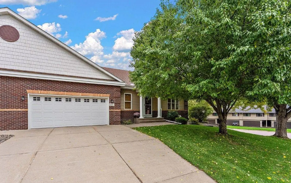 397 Whispering LN, Hastings, MN 55033