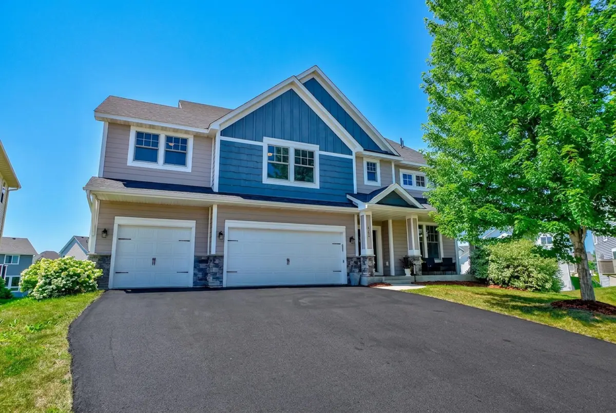 5204 Porchlight Bay, Woodbury, MN 55129