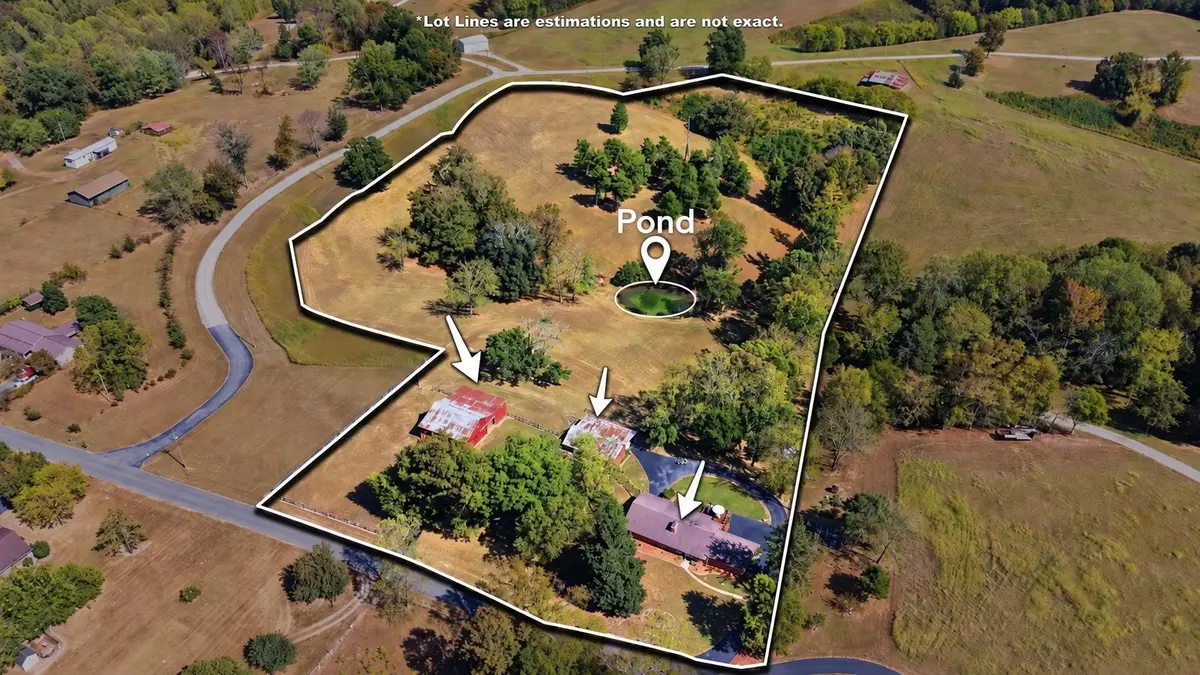 215 Gourdneck Hollow Rd, Tullahoma, TN 37388