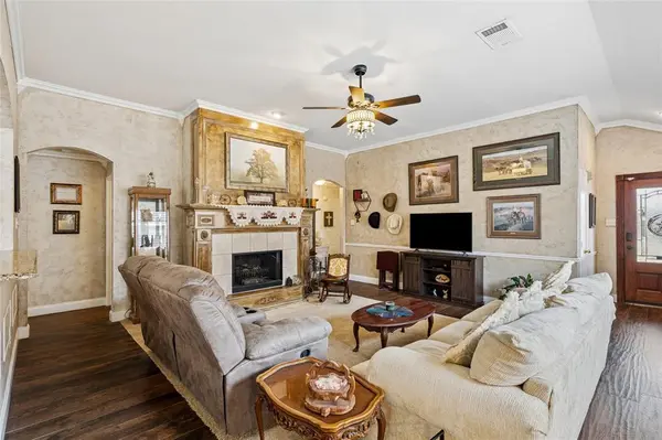 9809 Jericho Lane, Fort Worth, TX 76108
