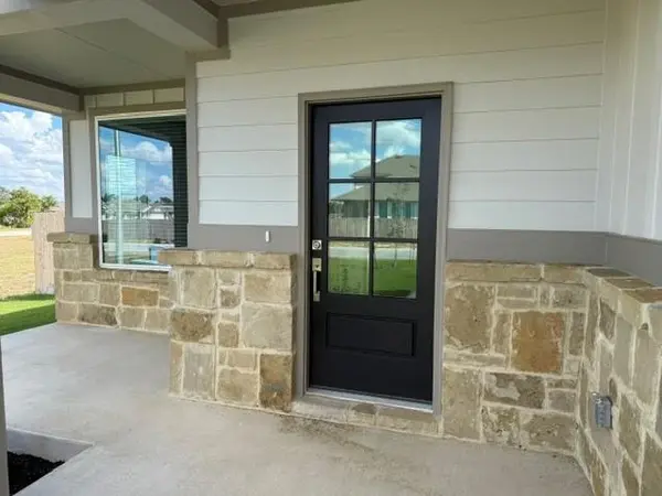 203 Gene Ray Ave, Bertram, TX 78605