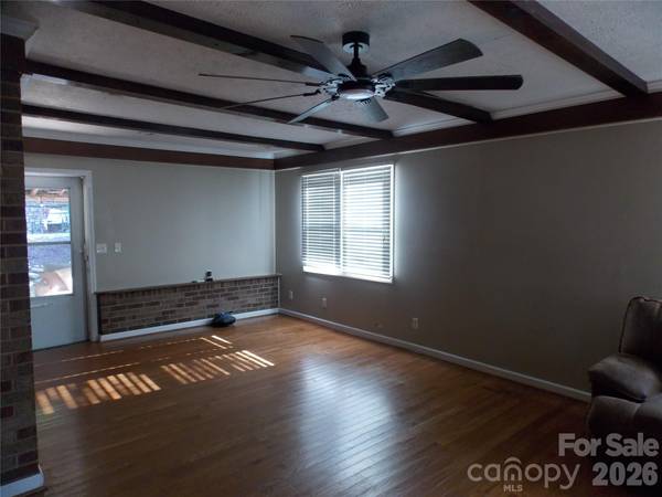3185 Deerbrook RD, Lenoir, NC 28645