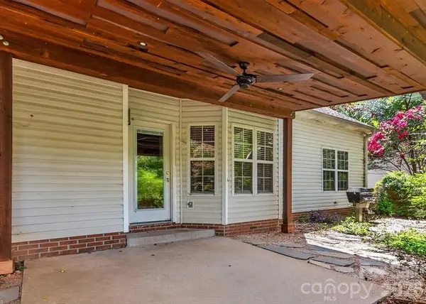 1021 Stinson Glen LN, Charlotte, NC 28214
