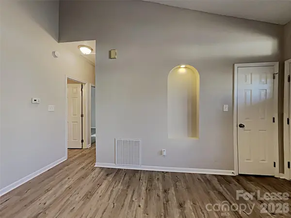 423 Cottonwood Park DR, Charlotte, NC 28214