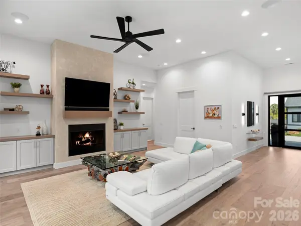 415 Big Hill DR, Arden, NC 28704