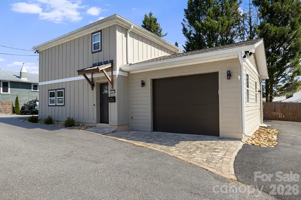 607 Kanuga RD, Hendersonville, NC 28739