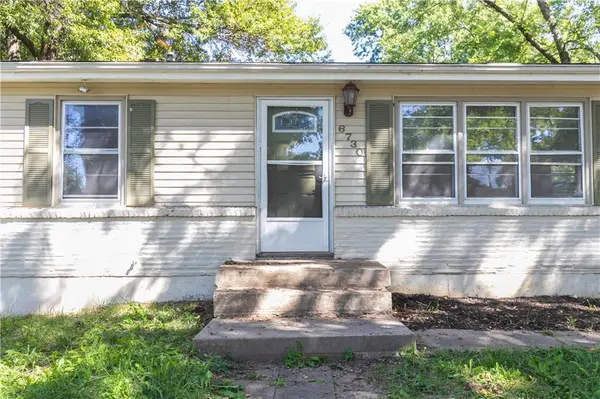 6730 NE Ridgeway AVE, Kansas City, MO 64119