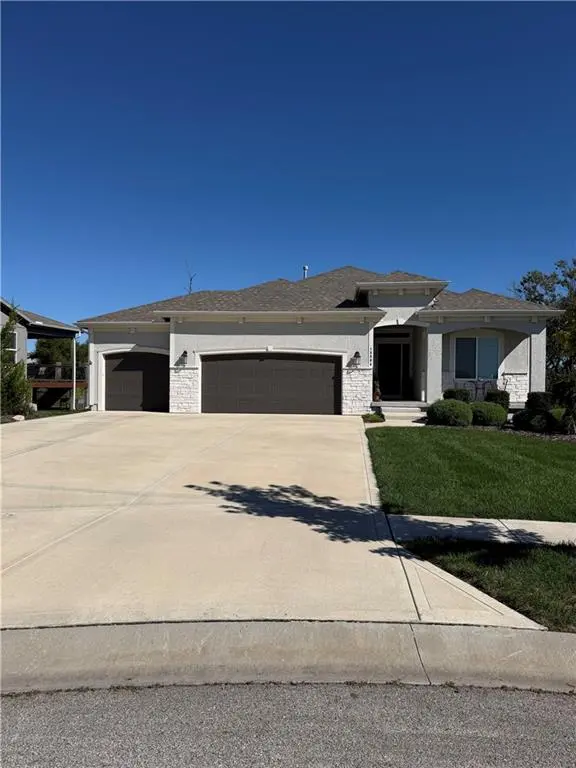 18804 189th ST, Spring Hill, KS 66083