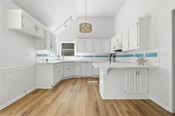 205 N Highland DR, Raymore, MO 64083