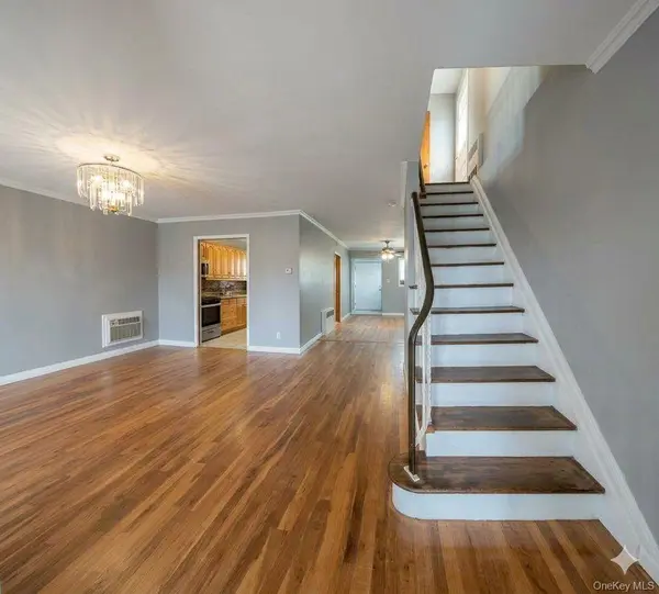 1305 133rd PL, College Point, NY 11356