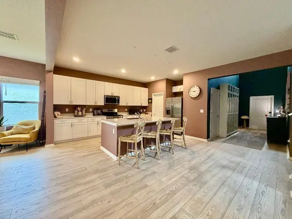 693 PERONI AVE, Debary, FL 32713