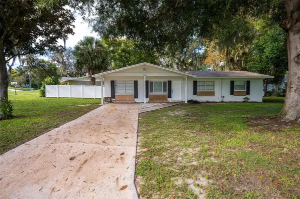 6808 FERN CIR, Leesburg, FL 34748