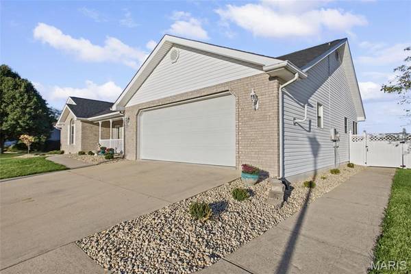 3507 Castelli DR, Alton, IL 62002