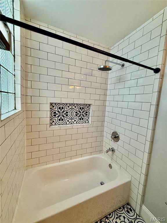 5425 Odell ST, St Louis, MO 63139
