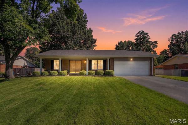 237 Mar El CT, Ellisville, MO 63011