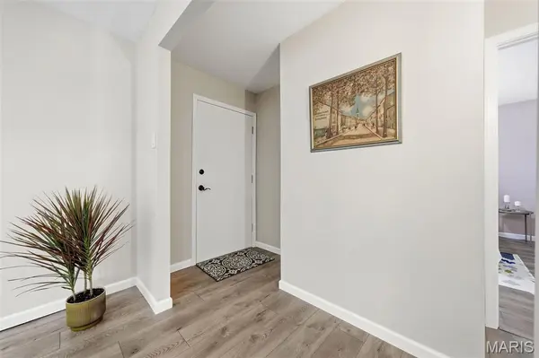 237 Mar El CT, Ellisville, MO 63011