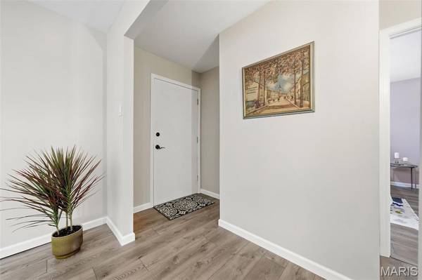 237 Mar El CT, Ellisville, MO 63011