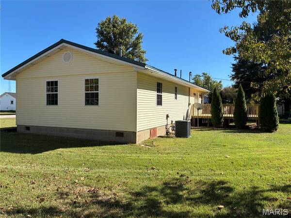 909 E. Almar, Malden, MO 63863