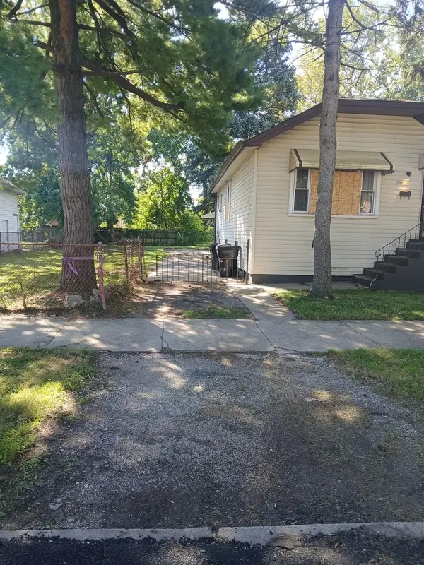 1023 W 104th ST, Chicago, IL 60643