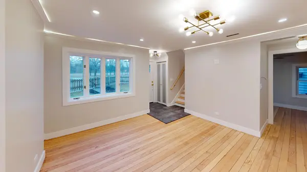 8325 W Forest Preserve AVE, Chicago, IL 60634