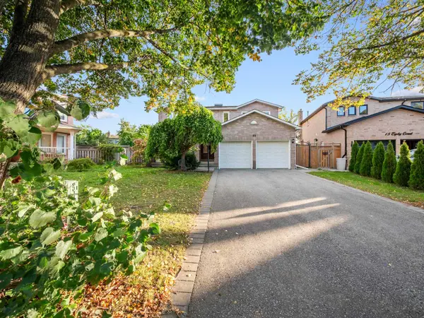 11 Espby CT, Richmond Hill, ON L4C 9L2