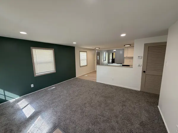 7561 Golfway CT, Hammond, IN 46324