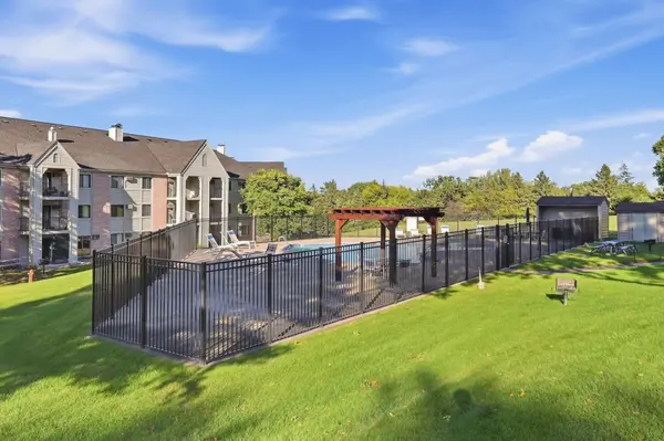 4350 Trenton LN N #116, Plymouth, MN 55442