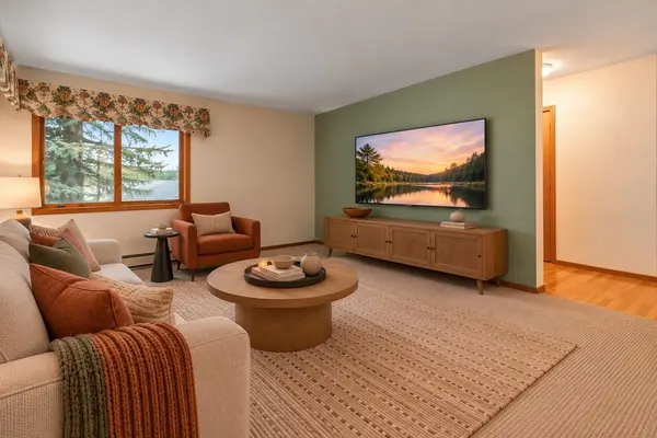 265 Candlestick CIR, Annandale, MN 55302