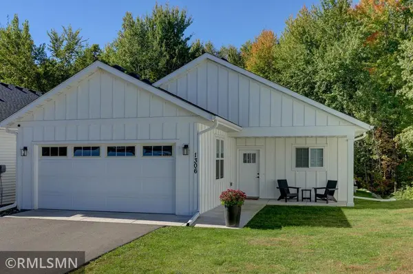 1306 Prairie LN, Saint Croix Falls, WI 54024