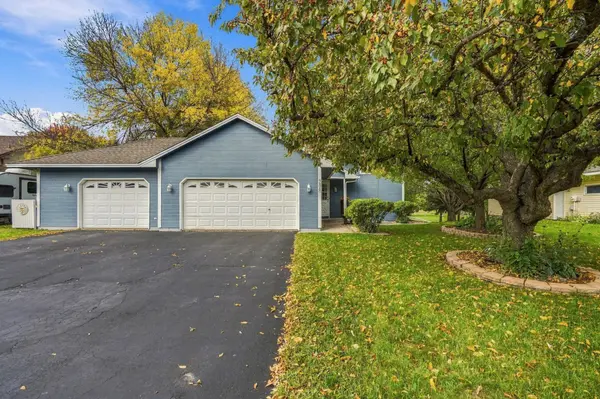 208 Heights RD NW, Saint Michael, MN 55376