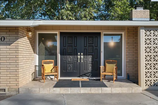 120 W 31st Ave, Kennewick, WA 99337