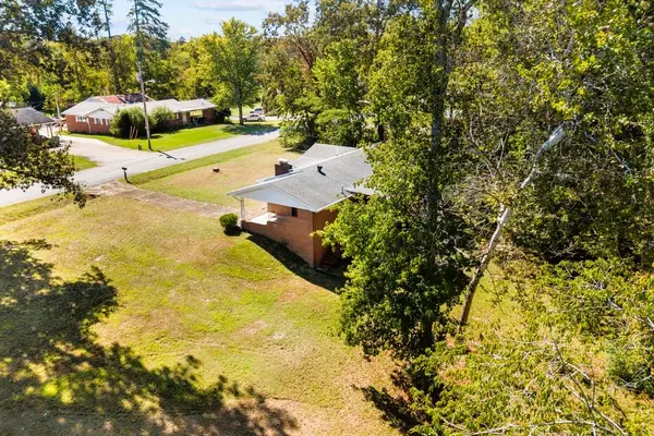 134 McRae St, Camden, TN 38320