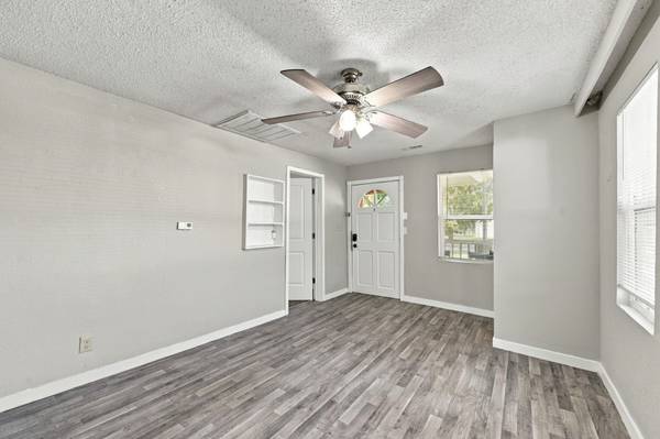 218 N Poplar, Douglass, KS 67039