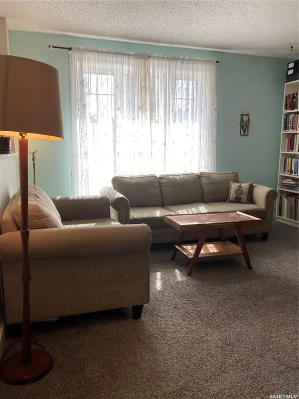 204 A & B 5th AVENUE, Caronport, SK S0H 0S0