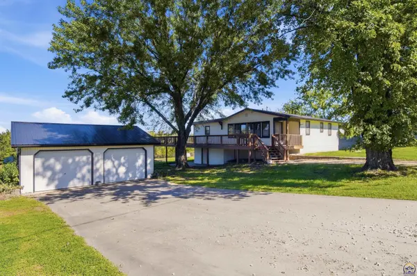 2598 South Shore DR, Vassar, KS 66543