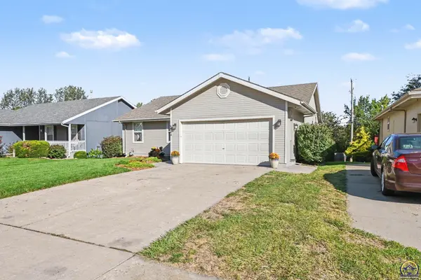 6904 SW 17th ST, Topeka, KS 66615