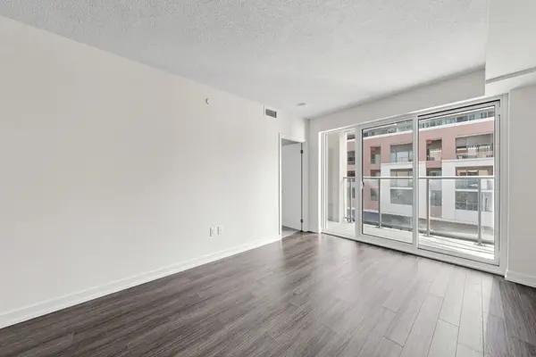 4010 Eglinton AVE W #312, Toronto W09, ON M9A 0G5