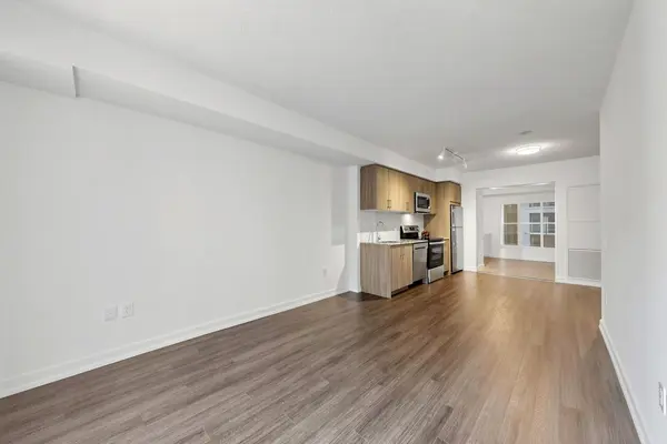 4010 Eglinton AVE W #312, Toronto W09, ON M9A 0G5