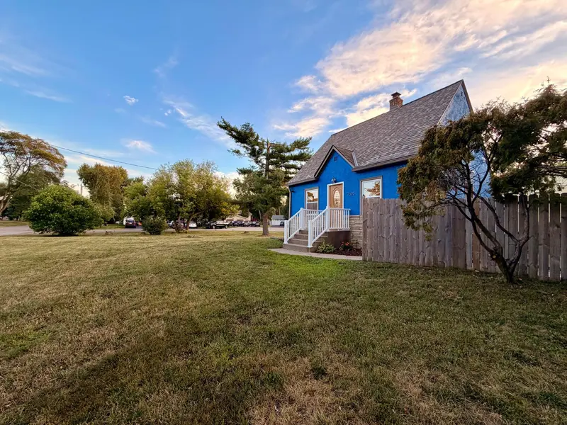 7525 Brunswick AVE N, Brooklyn Park, MN 55443