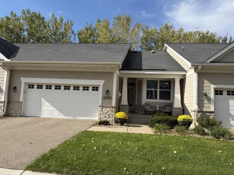 18920 Dorenkemper PL, Eden Prairie, MN 55347