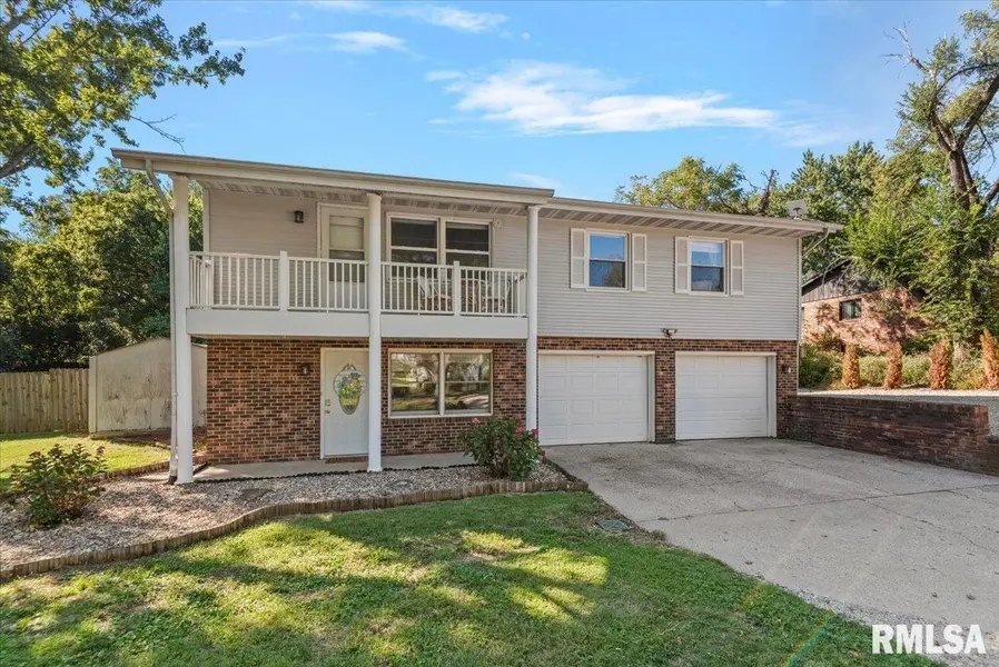 425 Pakey RD, Springfield, IL 62712