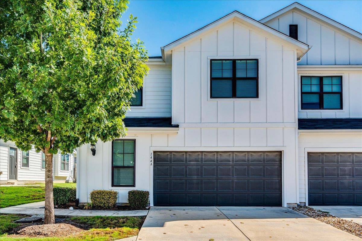 144 Threshing RD #A, Buda, TX 78610